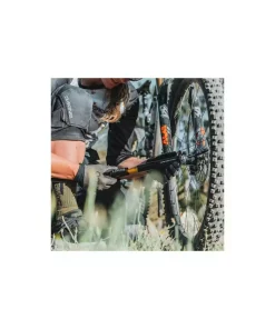 Pompe à Main Lezyne Grip Drive Hv S 186 Argent -URBAINTREKKING Boutique pompe a main lezyne grip drive hv s 186 argent 2